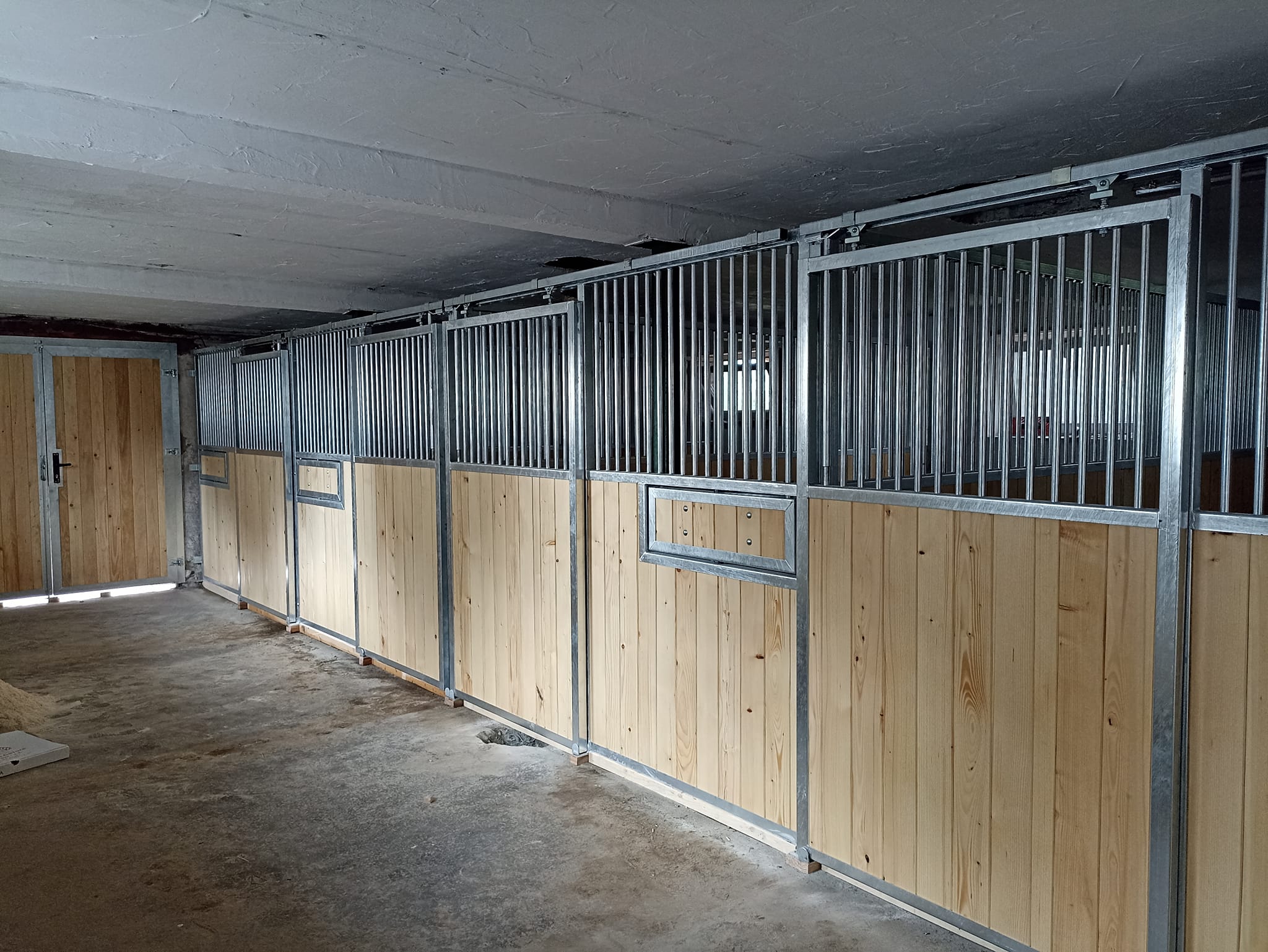 Façade First — box cheval économique et robuste – Image 4