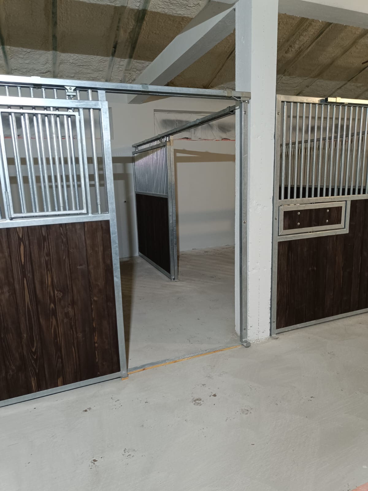 Façade First — box cheval économique et robuste – Image 6